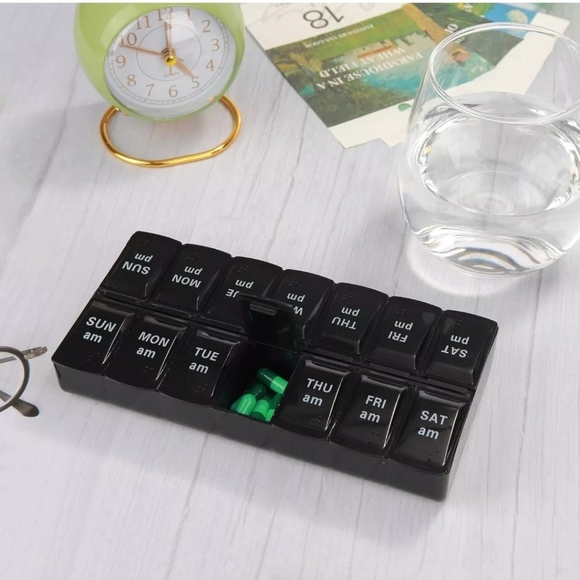 7 Day Weekly Pill Organizer Large AM PM Pill Case 2 Times A Day Pill Container - Picture 2 of 2